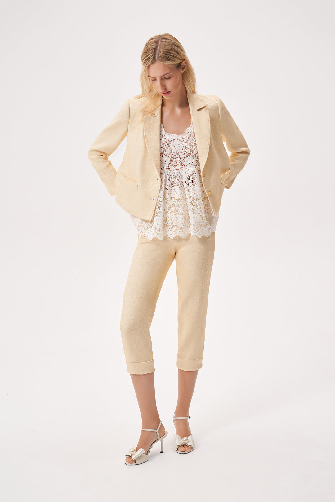 Straight cropped trousers