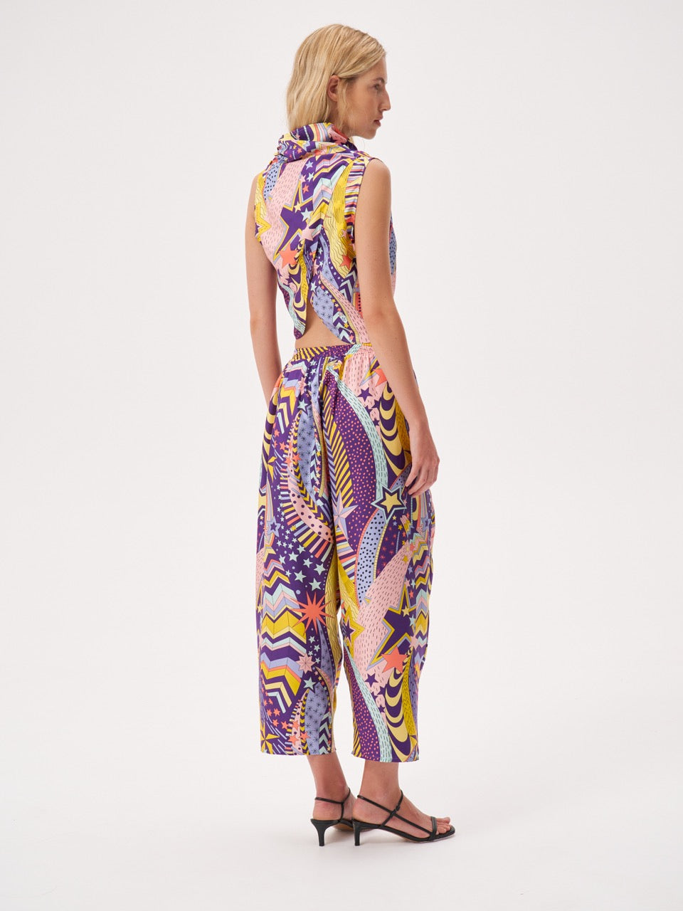 Printed sleeveless top made of Liberty silk