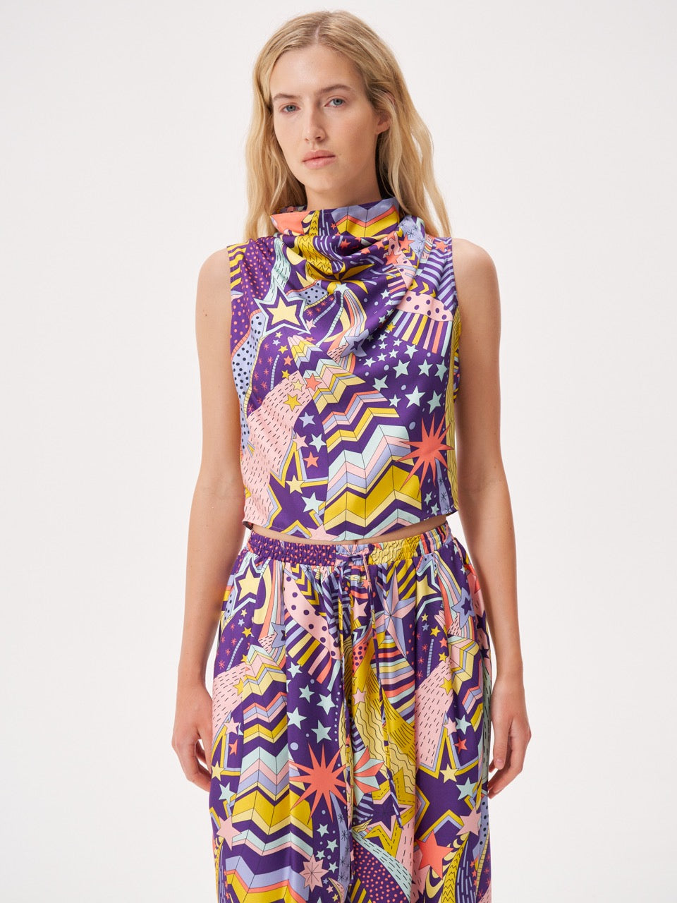 Printed sleeveless top made of Liberty silk