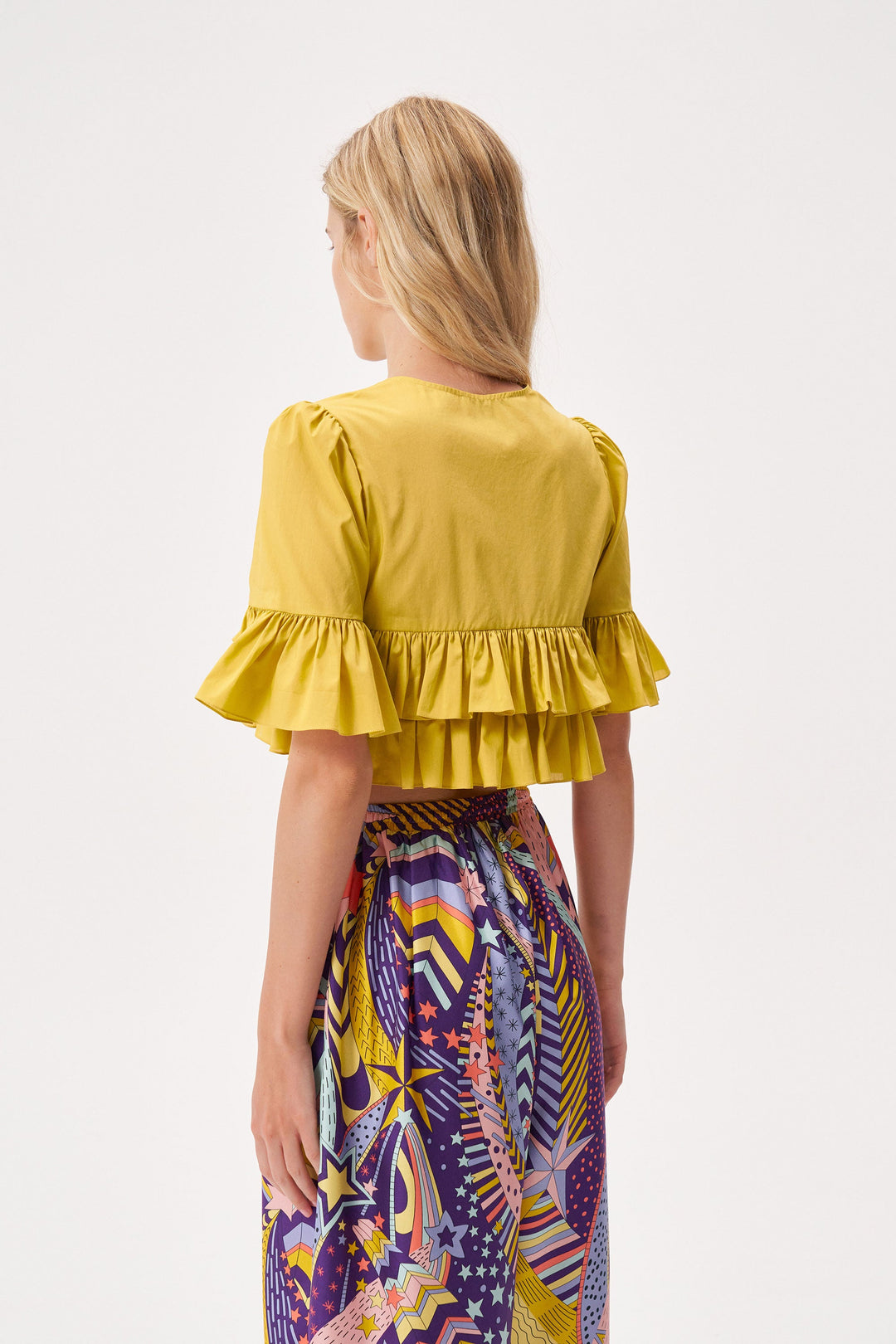 Ruffled short-sleeve crop top made of Liberty cotton