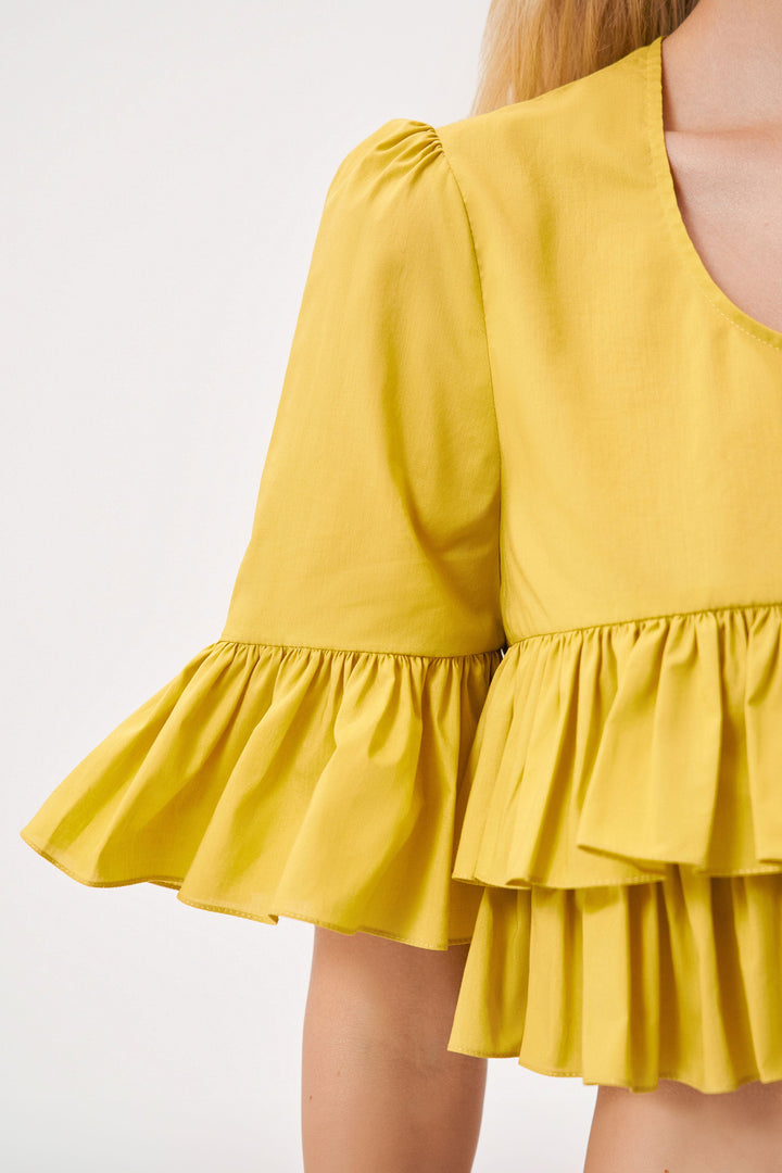 Ruffled short-sleeve crop top made of Liberty cotton