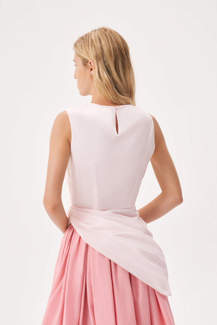 Asymmetrical top made of Liberty cotton