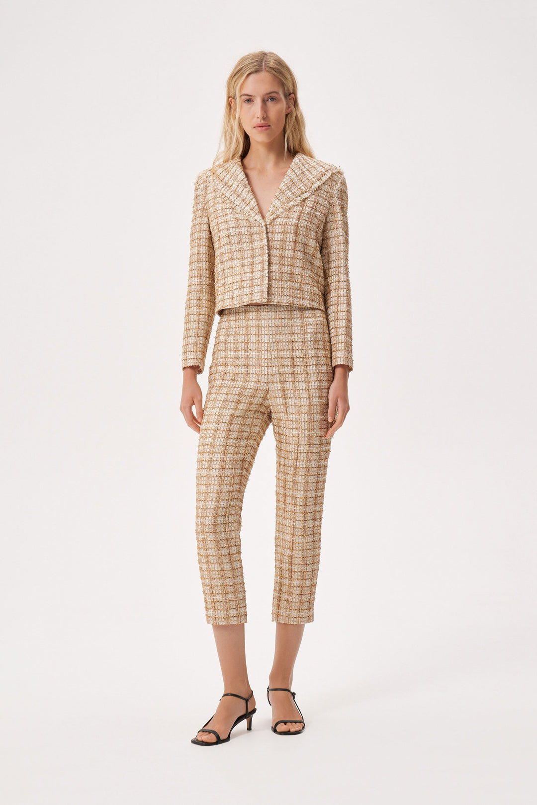 Cropped tweed blazer