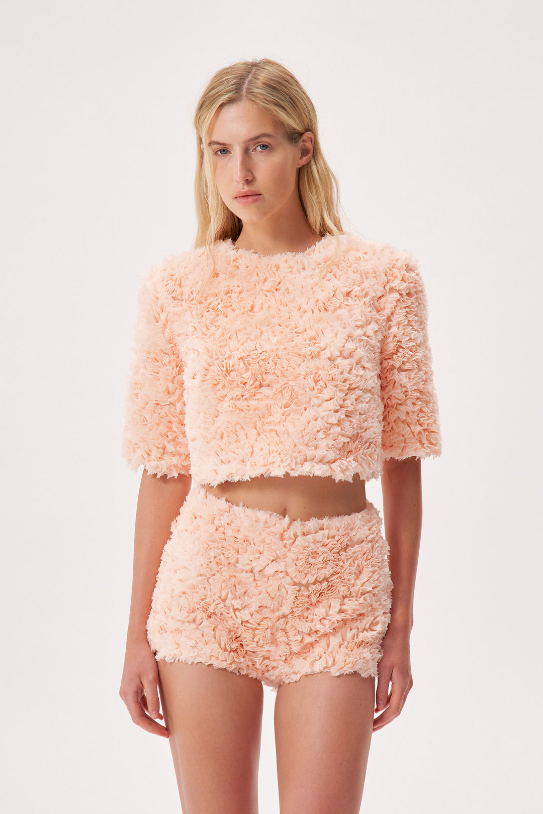 Voluminous textured mini shorts