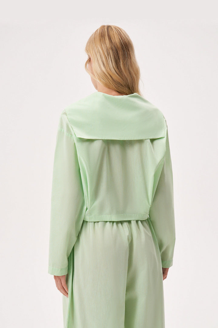 Double-breasted cropped cotton shirt