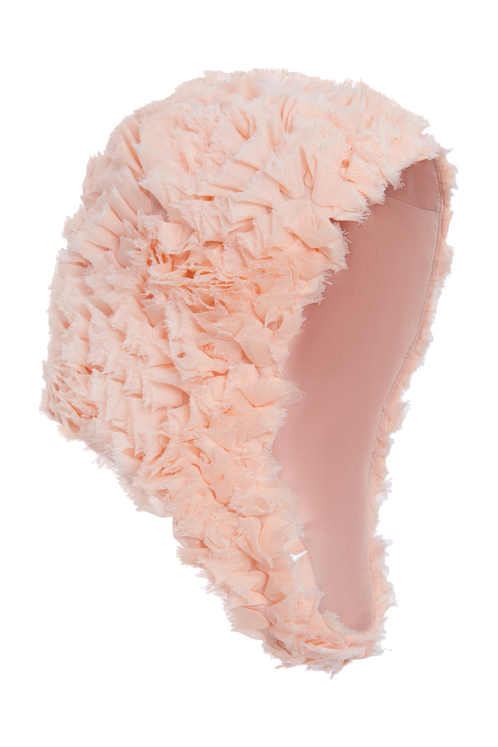 Voluminous textured bonnet