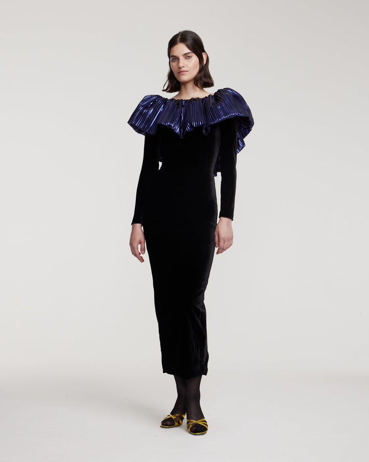 Velvet longsleeved dress with collar