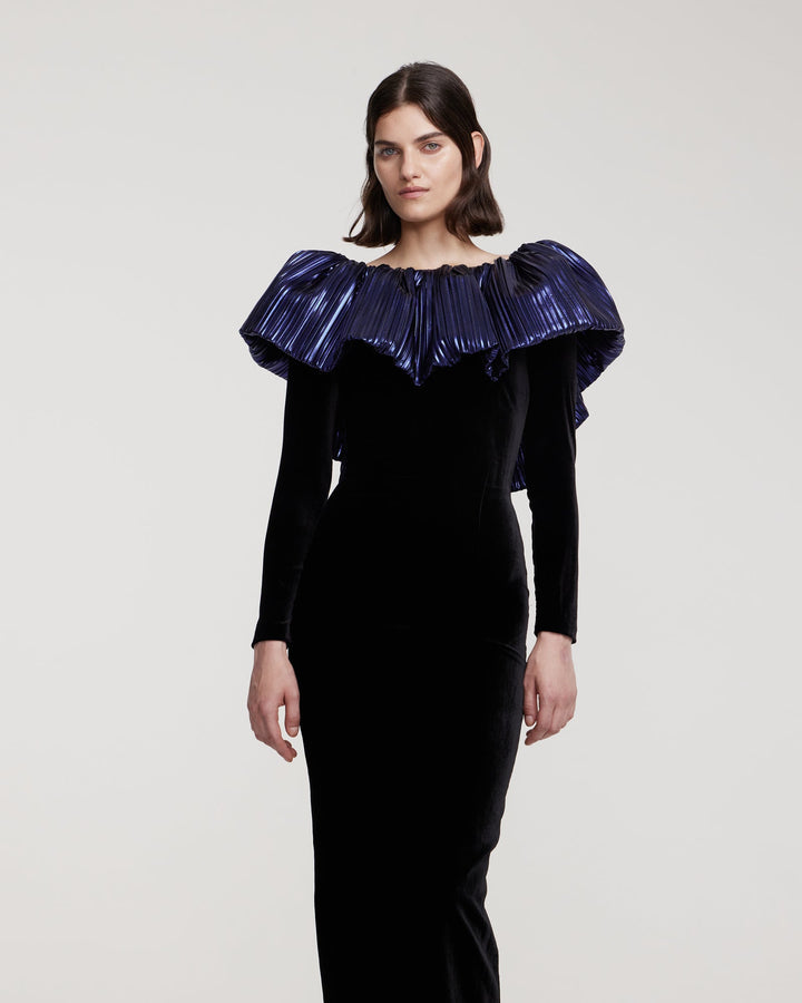 Velvet longsleeved dress with collar