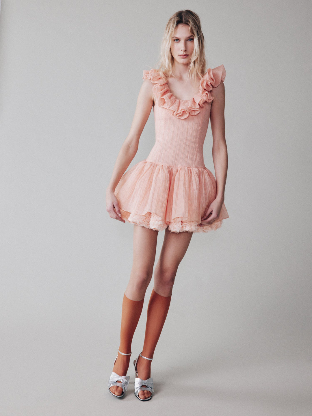 Mini dress with a voluminous skirt